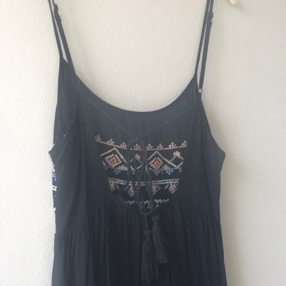Black maxi dress w colorful embroidery, open back - Picture 4 of 4